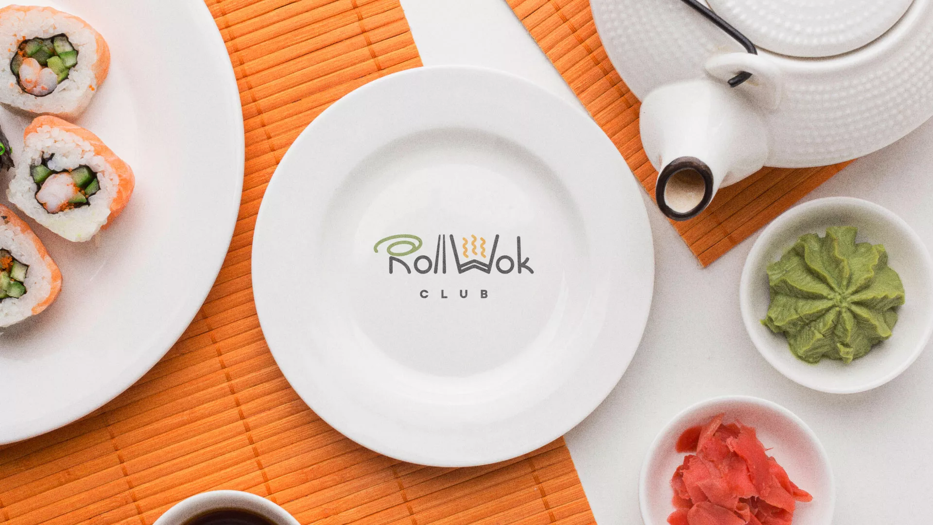 Разработка логотипа и фирменного стиля суши-бара «Roll Wok Club» в Мценске